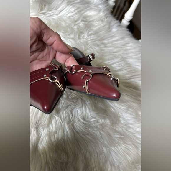 Elegant Burgundy Women's Slip on Kitten Heels - Brand New - Picture 5 of 7